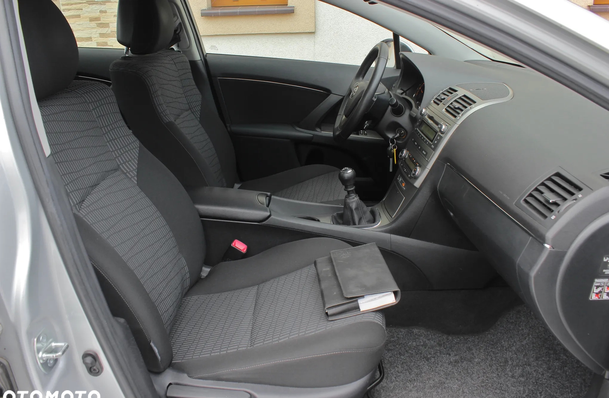Toyota Avensis cena 41000 przebieg: 84000, rok produkcji 2011 z Poddębice małe 379